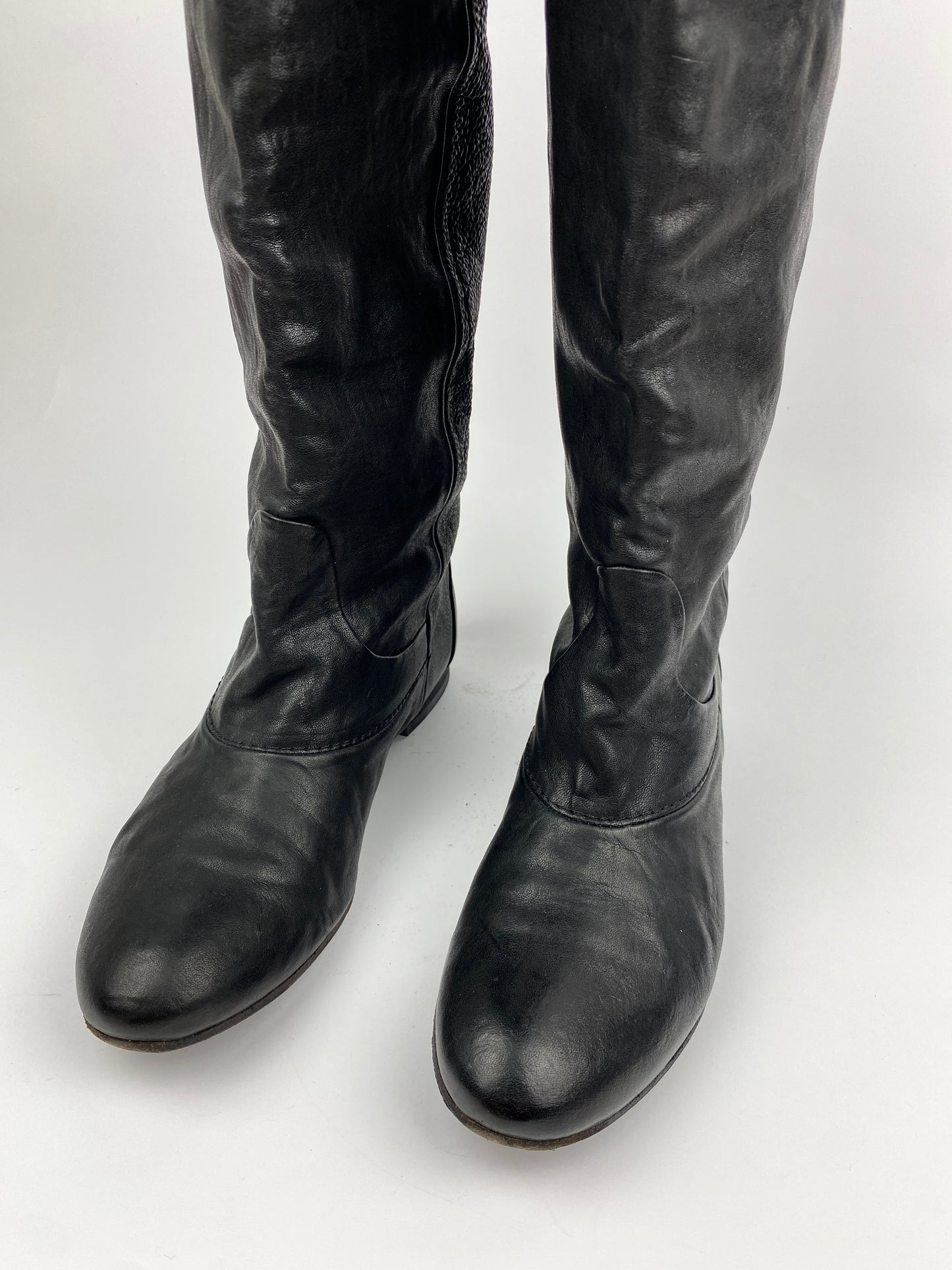 BLACK LEATHER BOOTS