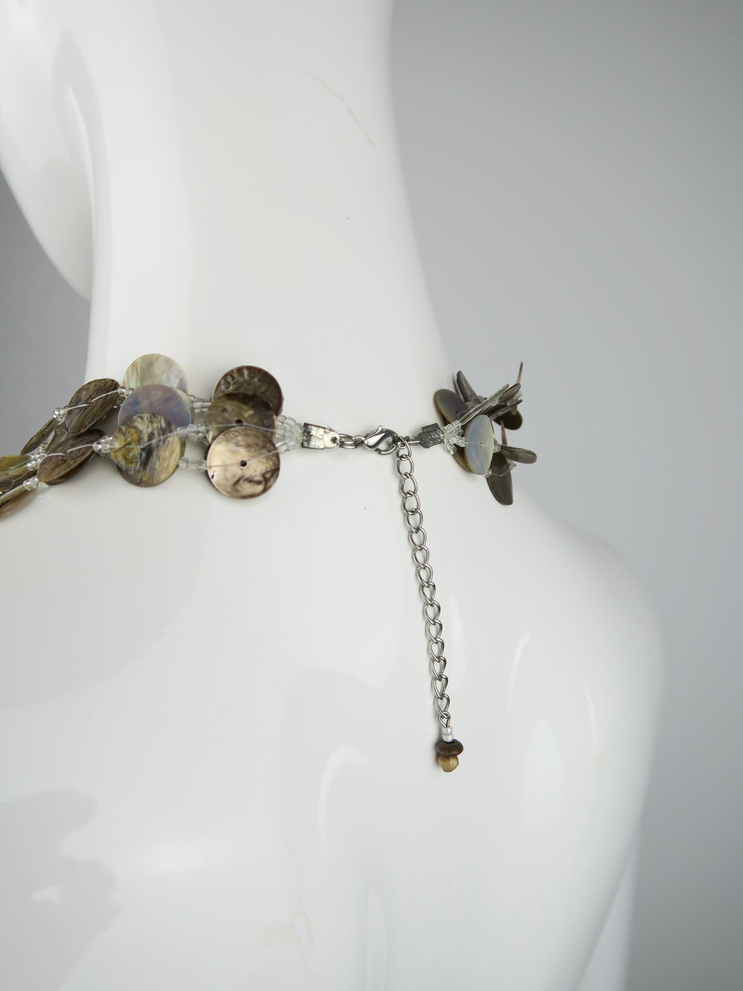MOTHER OF PEARL NECKLACE