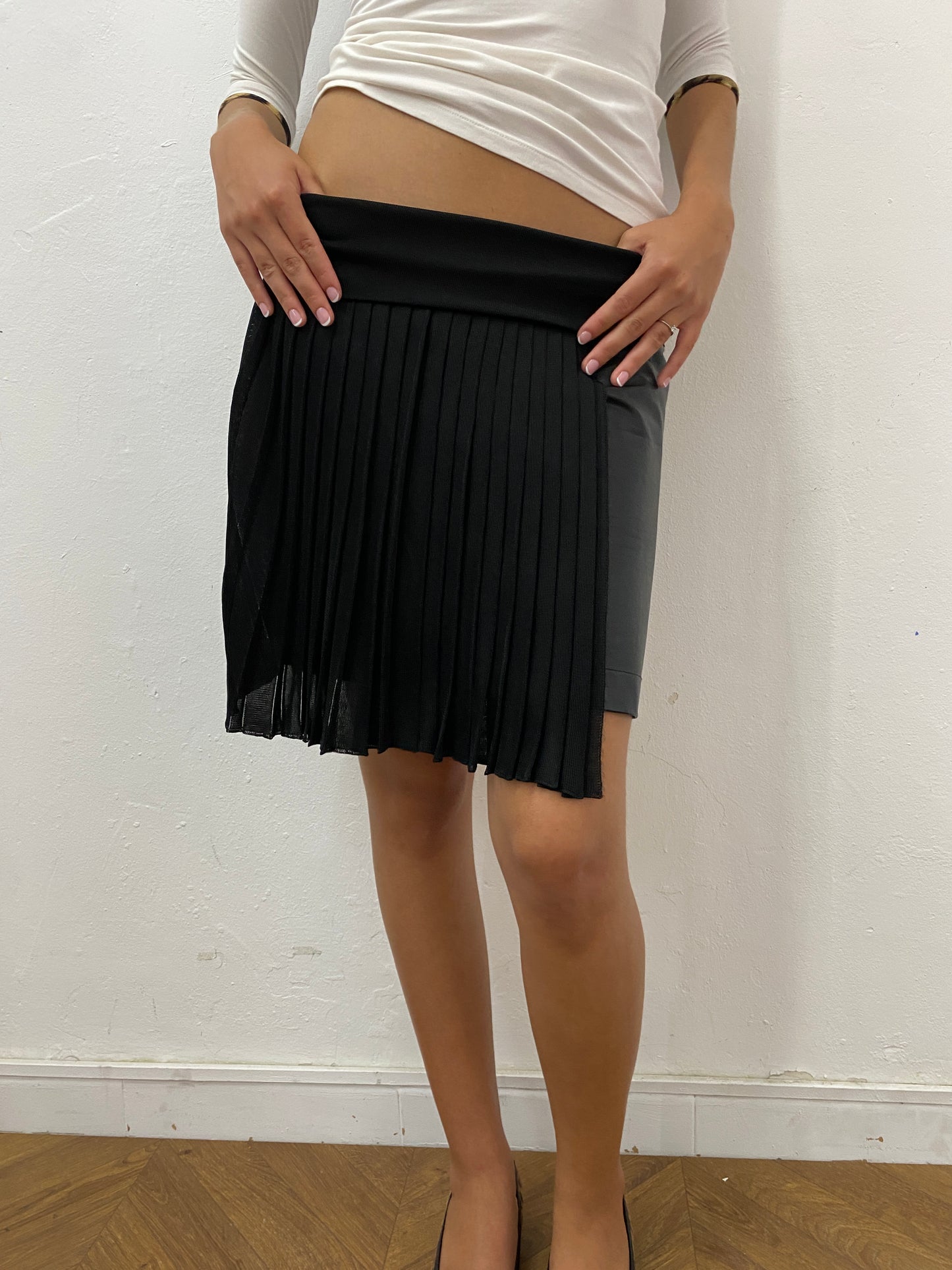 PLEATED LEATHER SKIRT