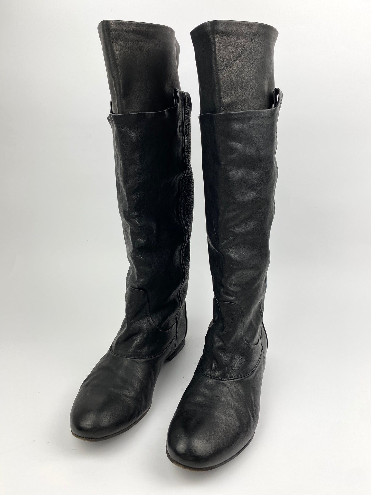 BLACK LEATHER BOOTS