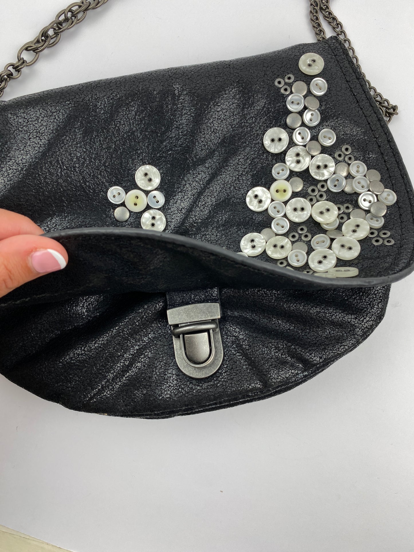 BUTTONS SHOULDER BAG