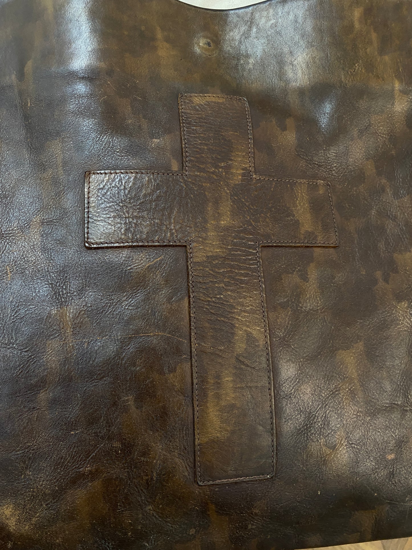 CROSS LEATHER BAG