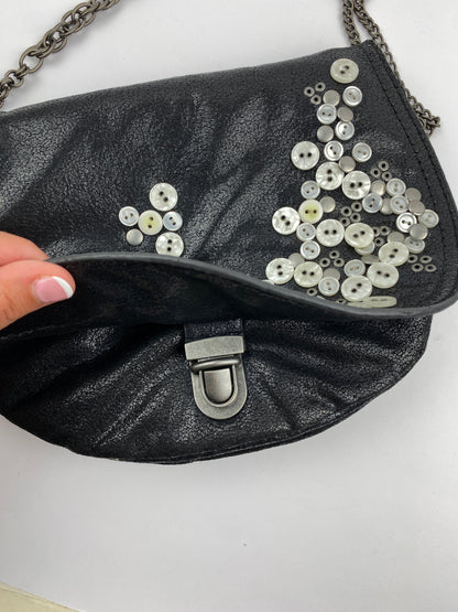 BUTTONS SHOULDER BAG