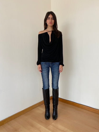 ONE-SHOULDER DRAPED TOP